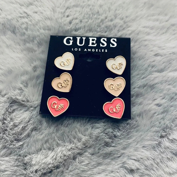 🆕 Guess Multi Colored Heart Stud Earring Set - Picture 1 of 4